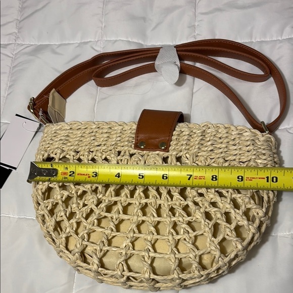 Cream and Brown Crossbody Bag with Woven Straw and Leather Flap - Picture 6 of 7